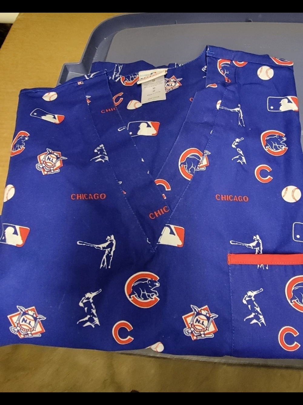 Genuine Merchandise Chicago Cubs Royal Blue V-Neck Scrub Top with Red Accents